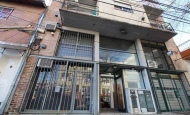 EXCELENTE DEPTO 2 AMBIENTES EN VENTA. MORON. INMEJORABLE UBICACIÓN