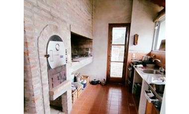 CASA DOS PLANTAS CALLE URQUIZA