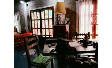 Venta casa estilo quinta a metros de RN 12