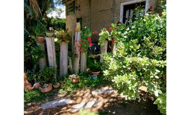 Venta casa estilo quinta a metros de RN 12