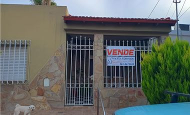 Casa Tres Dormiorio Gas Natural a metros de Don Bosco