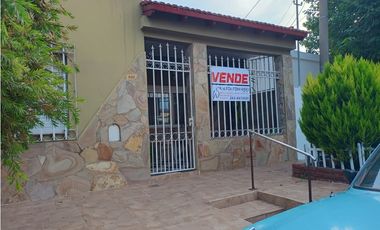 Casa Tres Dormiorio Gas Natural a metros de Don Bosco