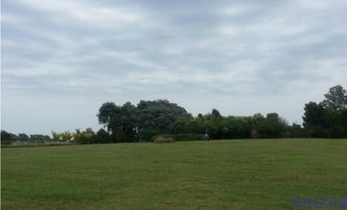 CASA EN VENTA BARRIO LAS CASUARINAS