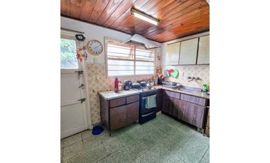 Chalet 3 amb con parque + Depto. 3 amb con garaje - C. Villar y Carasa