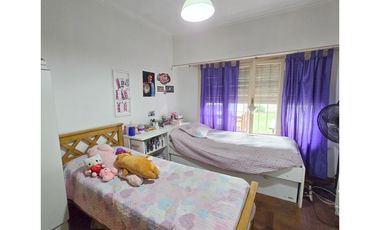 Chalet 3 amb con parque + Depto. 3 amb con garaje - C. Villar y Carasa