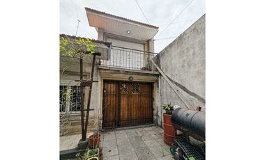 Chalet 3 amb con parque + Depto. 3 amb con garaje - C. Villar y Carasa