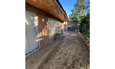 Chalet en excelente ubicacion, OPORTUNIDAD.