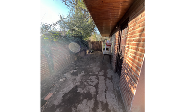 Chalet en excelente ubicacion, OPORTUNIDAD.