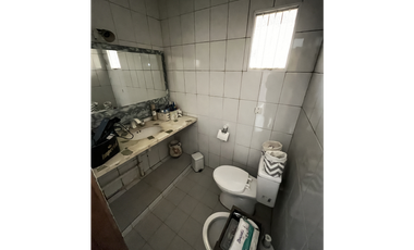 Chalet en excelente ubicacion, OPORTUNIDAD.