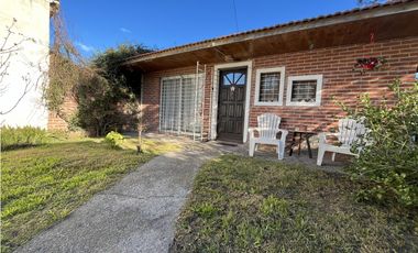 Chalet en excelente ubicacion, OPORTUNIDAD.