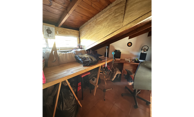 Chalet en excelente ubicacion, OPORTUNIDAD.