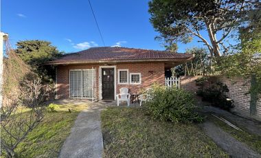 Chalet en excelente ubicacion, OPORTUNIDAD.