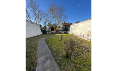 Chalet en excelente ubicacion, OPORTUNIDAD.