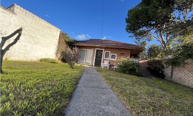 Chalet en excelente ubicacion, OPORTUNIDAD.