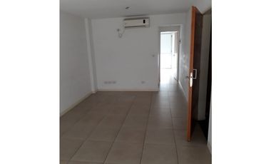 EXCELENTE DEPARTAMENTO EN ESTACION DE CASTELAR EN VENTA