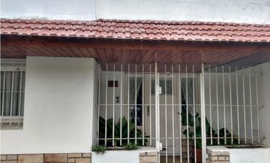 CHALET Y ESTUDIO EN PARQUE LURO
