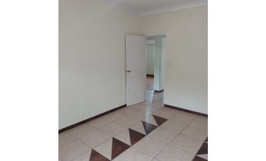CHALET EN ZONA PARQUE LURO
