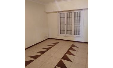 CHALET EN ZONA PARQUE LURO