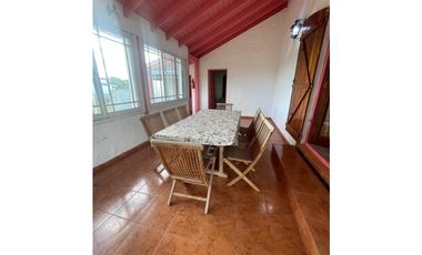 Casa ideal para proyectos frente al mar !!!