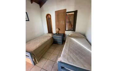 Casa ideal para proyectos frente al mar !!!