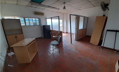 DOS EDIFICIOS EN 