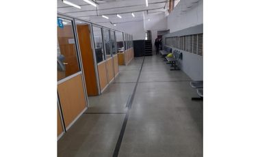 DOS EDIFICIOS EN 