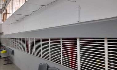 DOS EDIFICIOS EN 