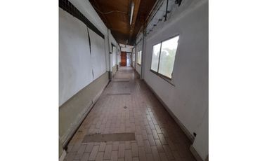 DOS EDIFICIOS EN 