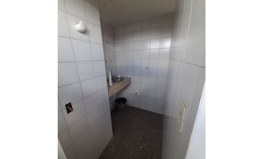 DOS EDIFICIOS EN 