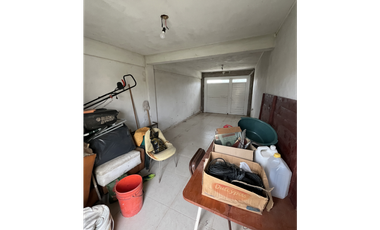 Propiedad de 6 ambientes a una cuadra de la playa, Santa Clara Del Mar