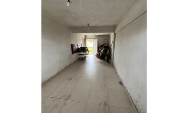 Propiedad de 6 ambientes a una cuadra de la playa, Santa Clara Del Mar