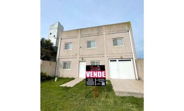 Propiedad de 6 ambientes a una cuadra de la playa, Santa Clara Del Mar