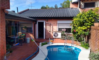 HERMOSO Y FUNCIONAL CHALET EN VENTA. ITUZAINGO NORTE
