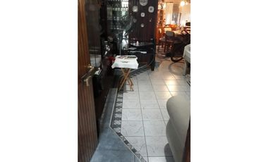 HERMOSO Y FUNCIONAL CHALET EN VENTA. ITUZAINGO NORTE