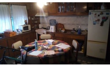 HERMOSO Y FUNCIONAL CHALET EN VENTA. ITUZAINGO NORTE