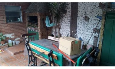 HERMOSO Y FUNCIONAL CHALET EN VENTA. ITUZAINGO NORTE