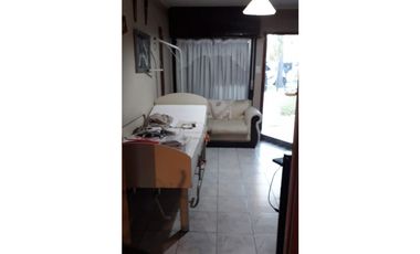 HERMOSO Y FUNCIONAL CHALET EN VENTA. ITUZAINGO NORTE