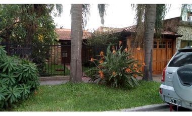 HERMOSO Y FUNCIONAL CHALET EN VENTA. ITUZAINGO NORTE