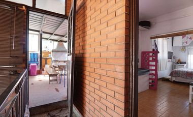 VENTA PH 4 AMB. CON TERRAZA Y COCHERA - AVELLANEDA