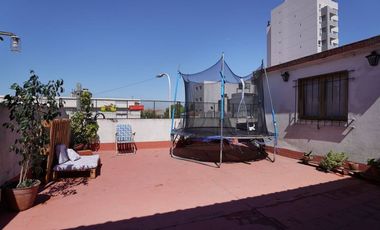 VENTA PH 4 AMB. CON TERRAZA Y COCHERA - AVELLANEDA
