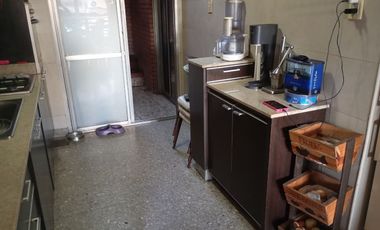 VENTA PH 4 AMB. CON TERRAZA Y COCHERA - AVELLANEDA