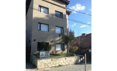 Departamento de 3 ambientes con pileta climatizada