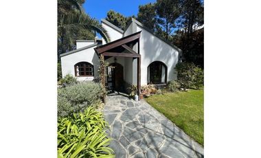 Casa sobre lote multifamiliar- Rivadavia 2146 Pinamar