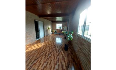 SE VENDE HERMOSA CASA EN SAN BENITO.