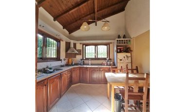 Chalet en PH 3 ambientes con entrada p/ autos - Soler y C. de Dolores
