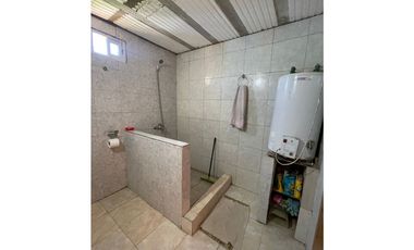 casa mas departamento ubicada en Camet Norte