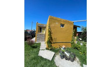 casa mas departamento ubicada en Camet Norte