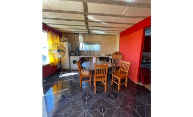 casa mas departamento ubicada en Camet Norte