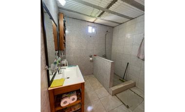 casa mas departamento ubicada en Camet Norte