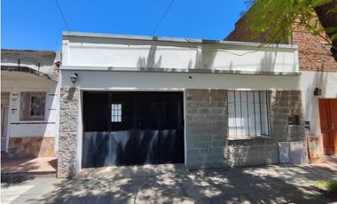 CASA LUJAN CENTRICA CON DPTO APARTE